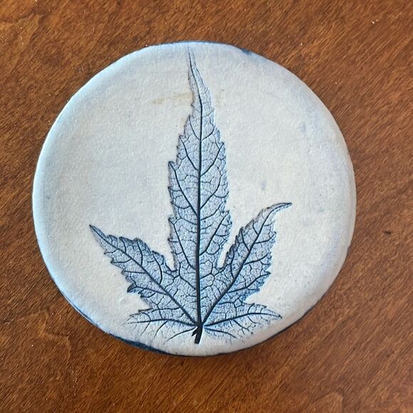 Handmade Porcelain Leaf Imprint Coaster Set - Picture 3 of 11